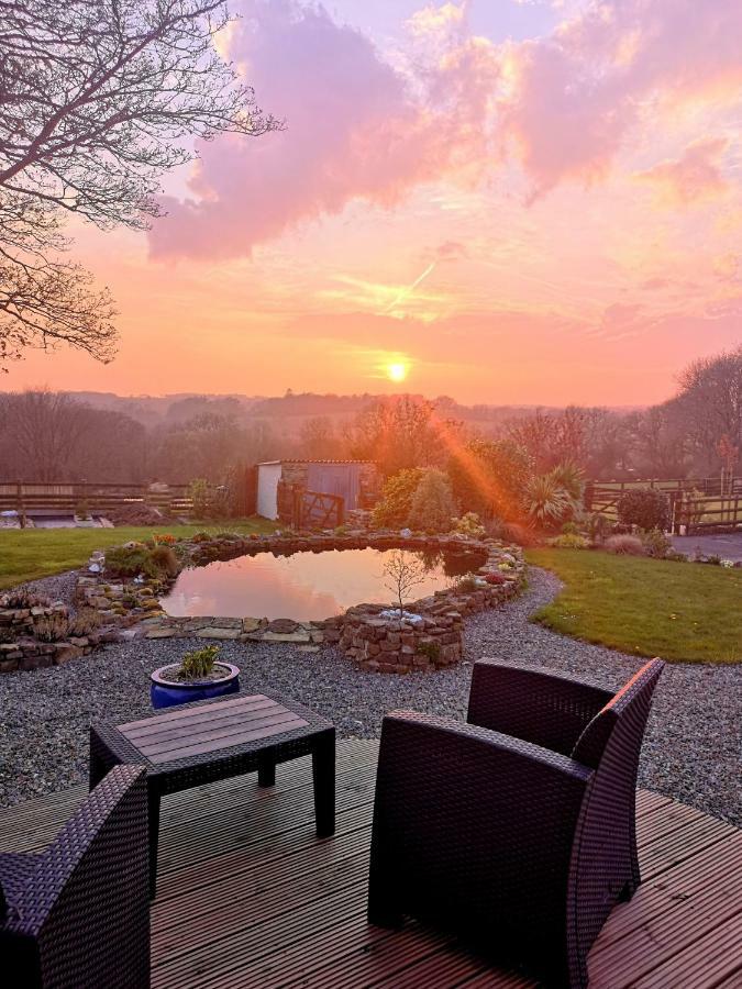 Sunset Hideaway Villa Narberth Eksteriør billede